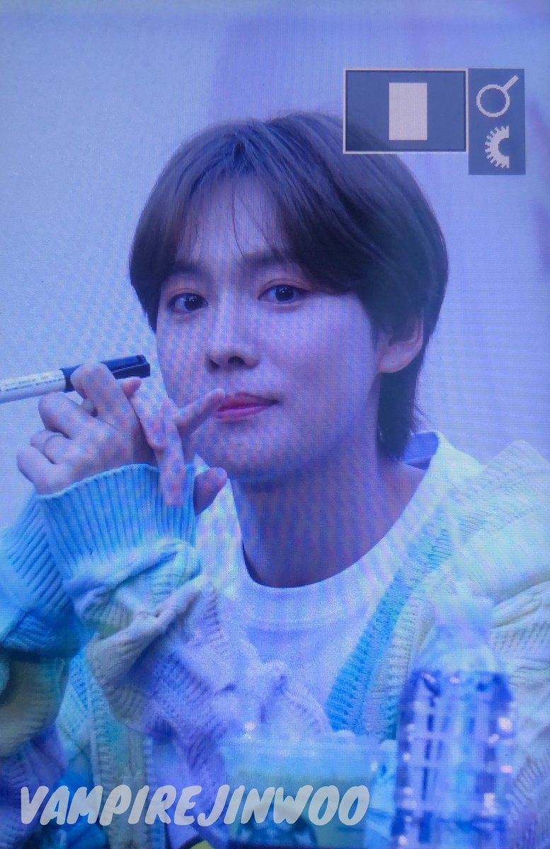 VampireJinwoo's tweet photo. 190526 신촌팬싸 
@official_jinu_   💙💙💙💙💙💙

#김진우 #위너 #WINNER #진우 #JINU #KIMJINWOO #JINWOO https://t.co/81MJjH0Eba