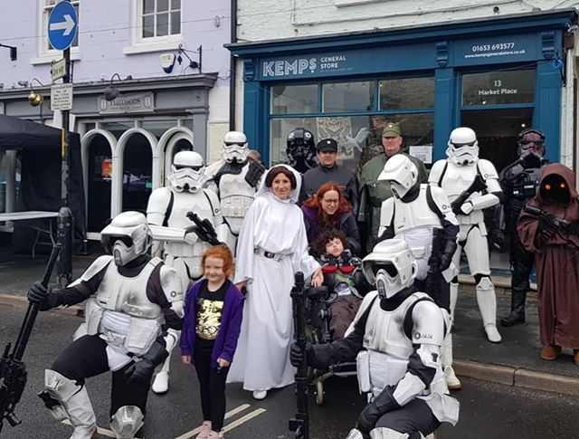 kempsshop's tweet photo. A fantastic invasion organised by @universalgeekltd here at day two of the Malton Food Festival. These friendly space warriors popped in to help raise money for @ryedalespecialfamilies
#starwars #maytheforcebewithyou
#supportlocal #stormtrooper #stormtr… https://t.co/jA741eSuQF https://t.co/cTmTbQBUxE