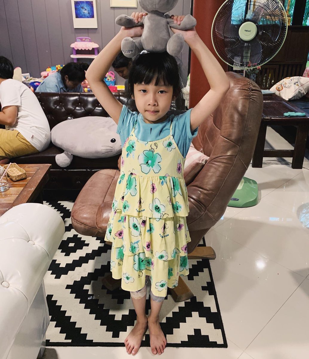 tuknirutchaya's tweet photo. แฟชั่นของจินในวันนี้💚 เสื้อก็ชอบ เดรสก็ชอบ เลคกิ้งก็ชอบ #ใส่หมดเลยละกัน #gin7 https://t.co/iTbgACJgM6