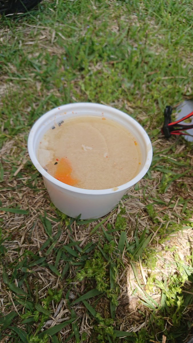 's tweet image. AACRのエイド食で一番記憶に残ったのは気温37℃の中で提供された熱々の豚汁でまさに凶器だった。旨いけど。#AACR #AACR2019 #安曇野アルプスセンチュリーライド