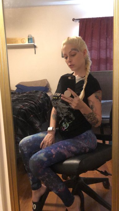 #selfiesunday https://t.co/uc7sUjbmYl<a href="/tag/selfiesunday"class="tags">#selfiesunday</a>