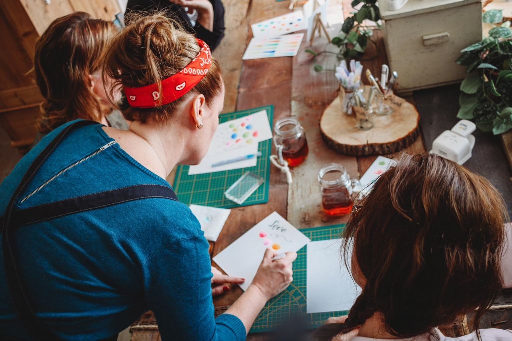 PopstoresNL's tweet photo. LIEFS ❤️ - Sinds vrijdag zijn de deuren van de geopend van de @Liefspopup in IJsselstein. Een winkel vol unieke en handgemaakte producten én een plek waar je creatieve workshops kunt volgen.

#ijsselstein #winkel #craft #makers #conceptstore #popup #liefsfabriek #liefspopup https://t.co/Ahret28ChD