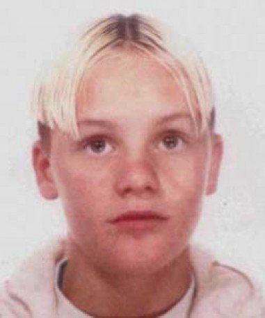 missingpeople's tweet photo. Robert Williams went missing from #Neath #WestGlamorgan 17 years ago. Robert was 15 years old when he was last seen on 22nd March 2002 #findRobertWilliams #FindEveryChild https://t.co/YHsLb05bW1 https://t.co/up3fCwMFgU