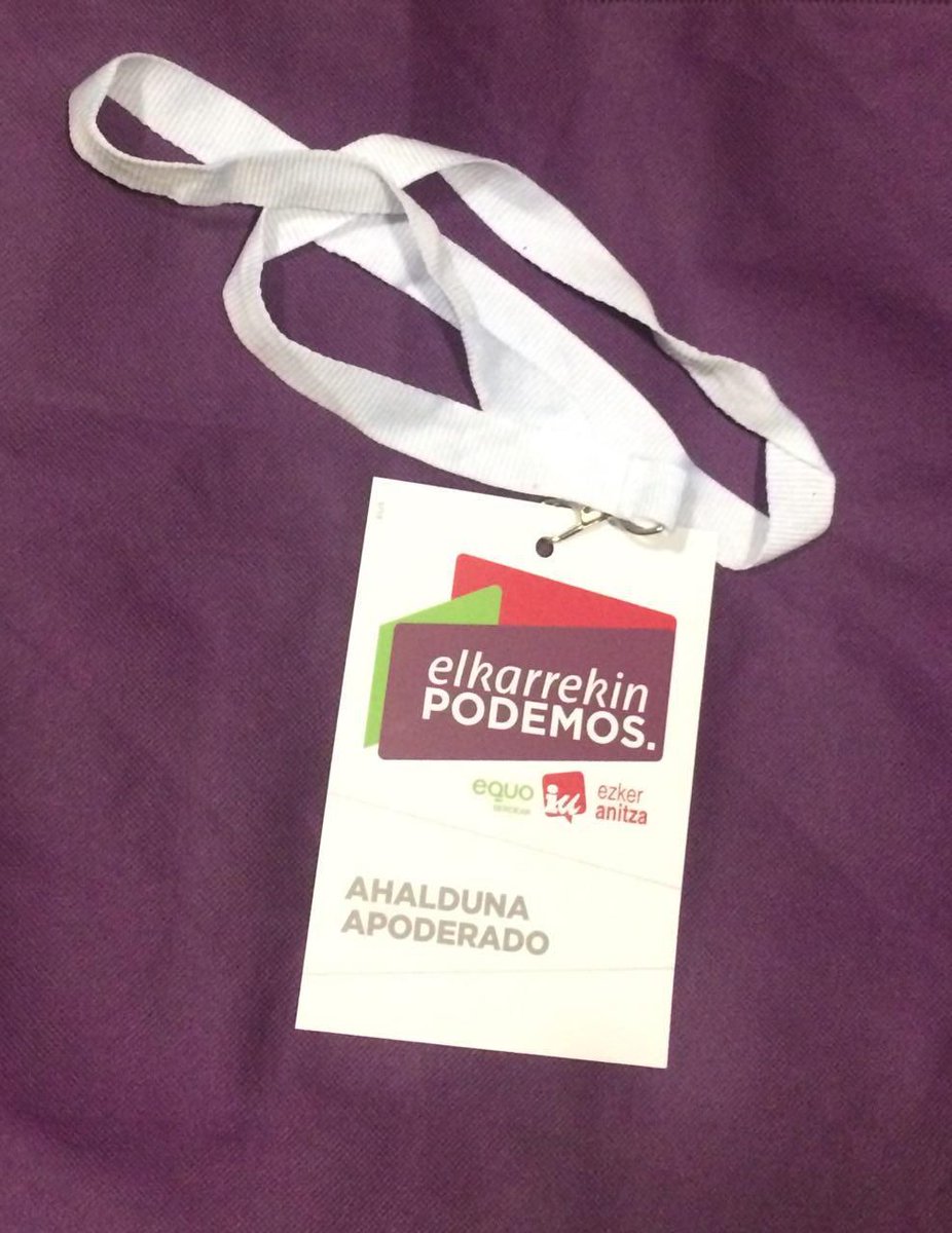 PortuDespierta's tweet photo. Nuestras apoderadas están en los colegios electorales para ayudarte con las dudas que tengas sobre esta triple jornada electoral #26MUnidasPodemos https://t.co/X4uvsFi6wv