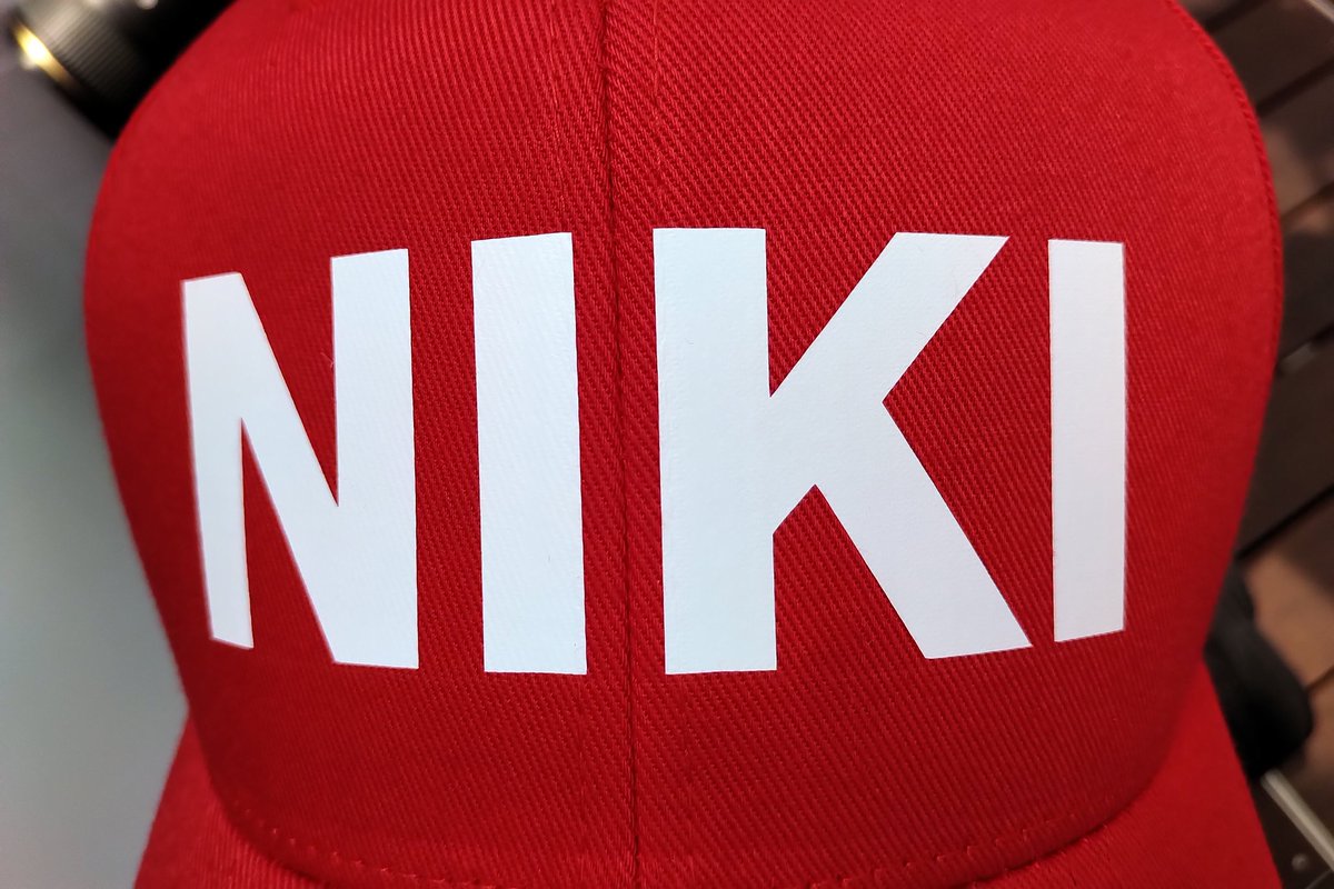 f1 niki hat