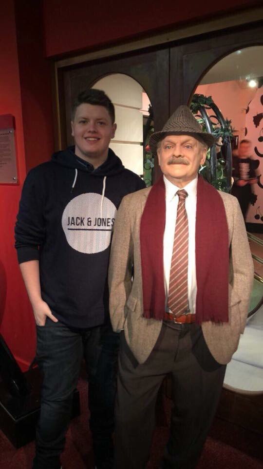 warrensouls's tweet photo. #fools #delboy #onlyfoolsandhorses #bonnetdadouch https://t.co/5zUZIh2grI