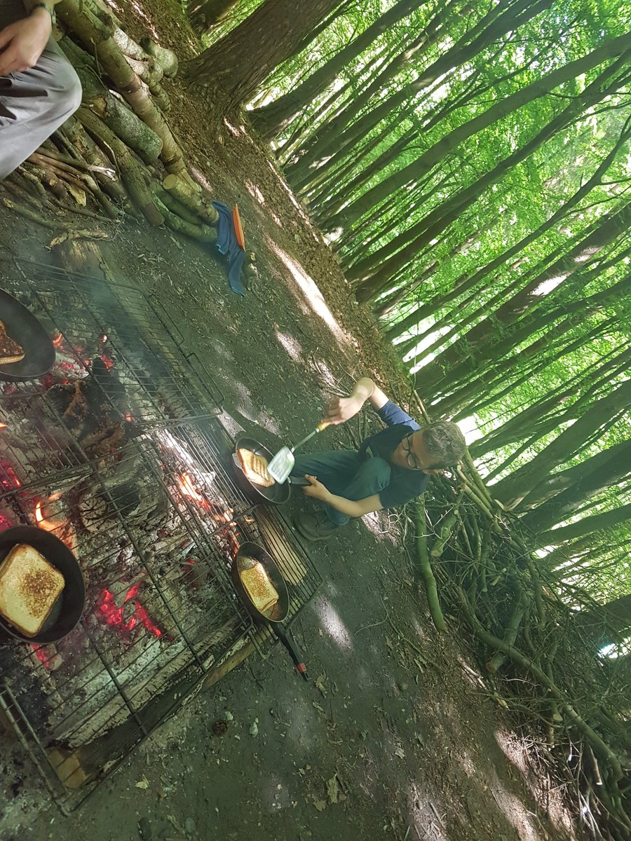 29thCroydon's tweet photo. Having cheesy dreams for lunch, the Cubs and Scouts making them! 

@ScoutingUK
#FoodMakers 
#CampFood 
#YouthLed https://t.co/unSSB6oIVr