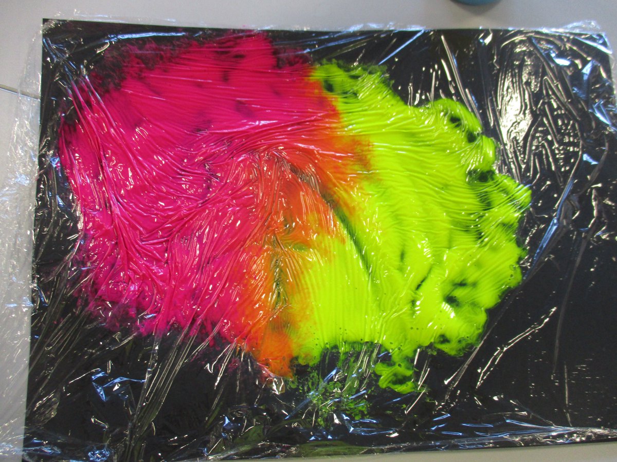 NCEA_Castle's tweet photo. #ClingFilmArt in Elaine's class last week - Abbie did a fantastic job independently moving her hand over the cling film to 'squish and squash' the paint. This is a fun activity for everyone to enjoy but a great #messfreepainting idea for children who are #TactileDefensive https://t.co/JcSYUtycgL