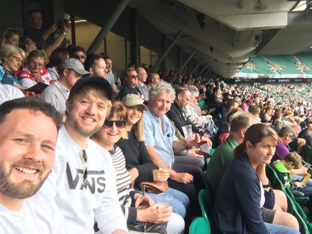 ReviloTrams's tweet photo. Rugby sevens #LONDON7S https://t.co/Oyy12rGx8O