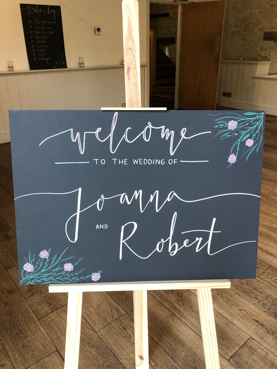 sfc_at's tweet photo. Wedding two for the bank holiday weekend. #strawberryfieldcatering and #wickfarm would like to Congratulate Mr & Mrs Curd on their wonderful day. #barnwedding #2019wedding #bathweddingvenue #bristolweddingvenue #bankholidaywedding #weddingflowers https://t.co/81pqzbQh4f
