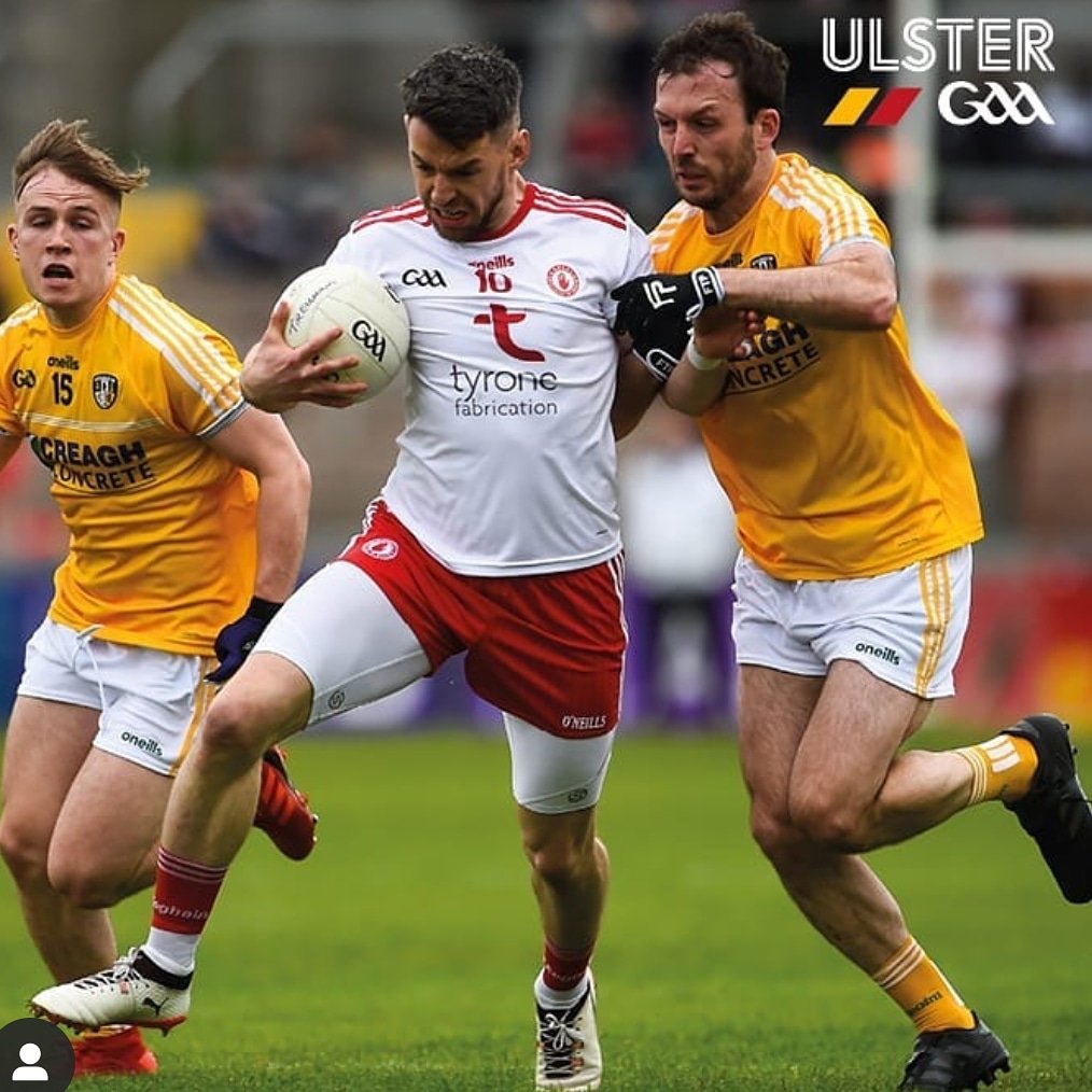 FirstTouchPerf1's tweet photo. Antrim 🌟 Patrick Gallagher sporting new FTP Gloves during their Ulster quarter final clash with Tyrone!

#ftp #firsttouchperformance #ulstergaa #tyronegaa #antrimgaa https://t.co/SjQJn30ruh