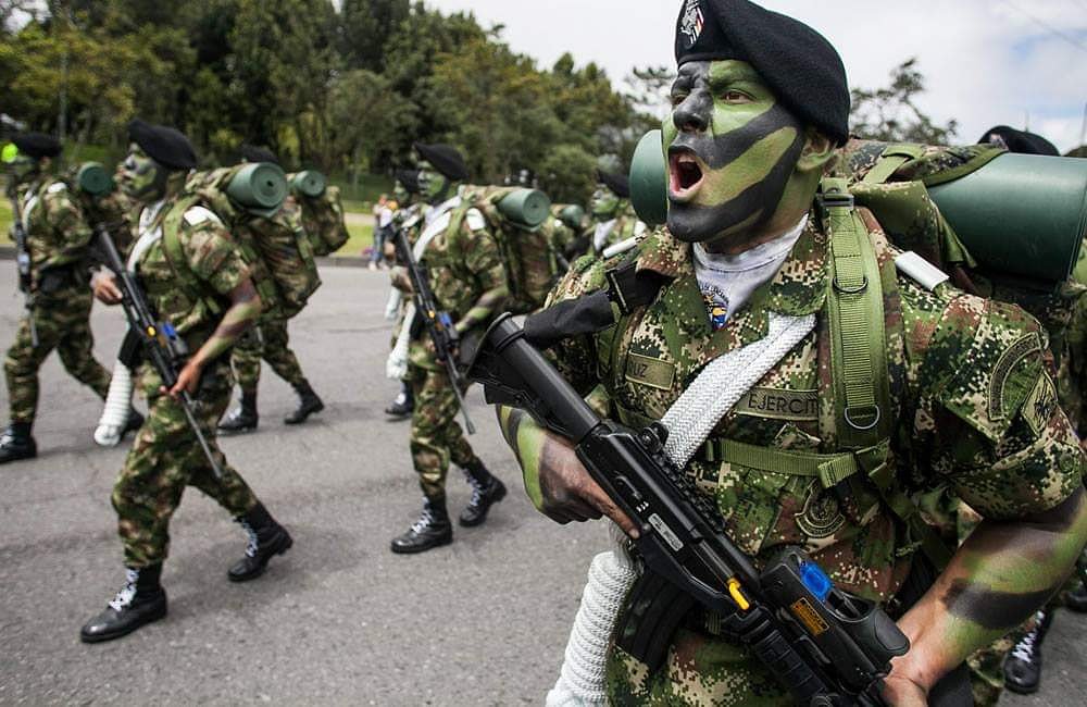 COL_EJERCITO's tweet photo. ¡Buenos días #Colombia!

Nuestros soldados se encuentran en todo el territorio nacional garantizado su seguridad y tranquidad. #GloriaAlSoldado 🇨🇴

#FelizDomingo https://t.co/7Dn7qkqXUH