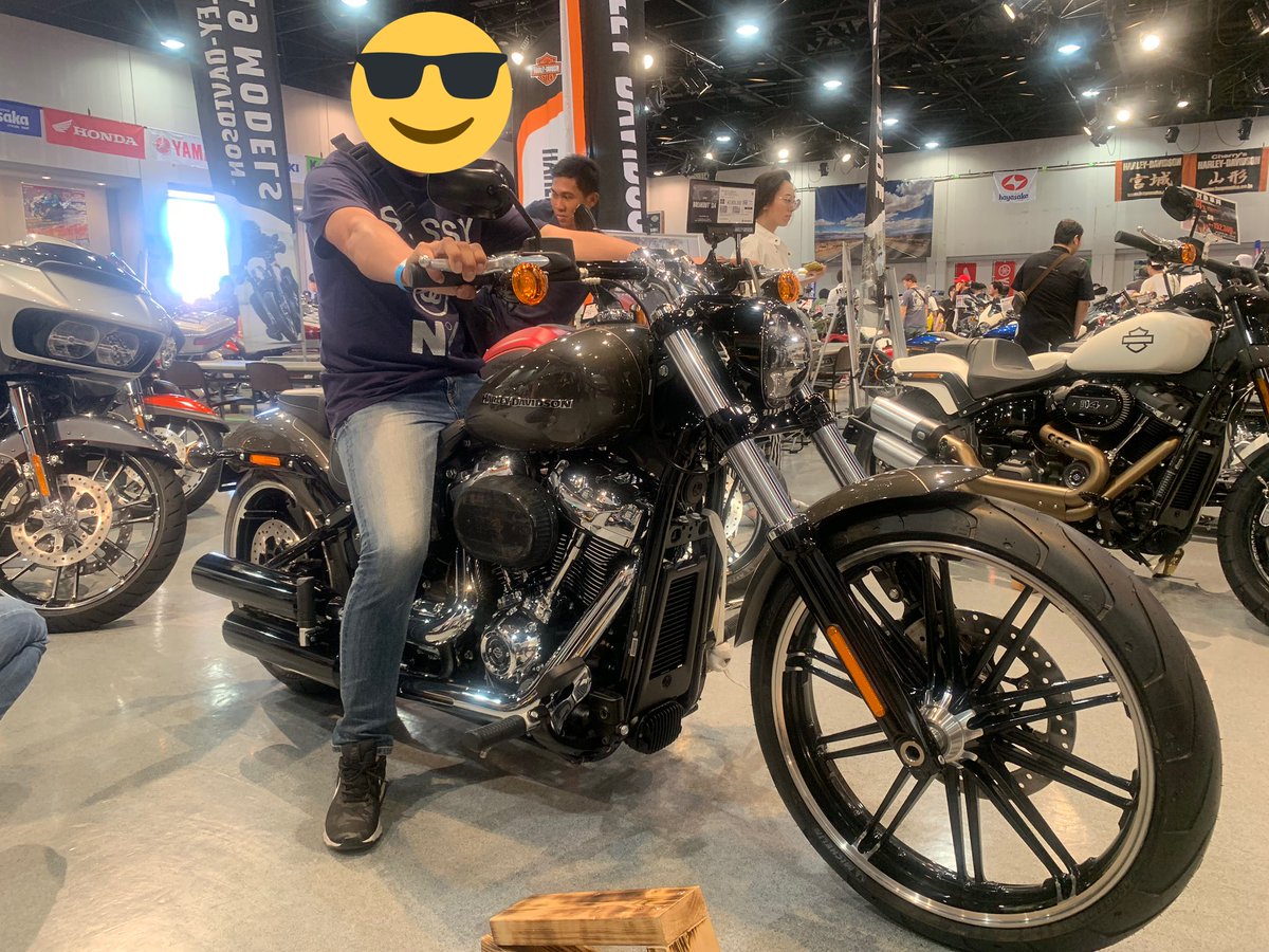 kuromorimine212's tweet photo. #WORLDMOTORCYCLE
#SpriteRider #TOMPY
#SPIDERRIDER
今日は、会社の人と一緒にアズテックミュージアム仙台へバイクの展示会 試乗会に行って来た! 3人のYouTuberからステッカーもらいました! ありがとうございました! Ninja400に試乗したけど、今のオレはCBR650Rが欲しいんだよね(^_^;) https://t.co/bHvmvxuakF