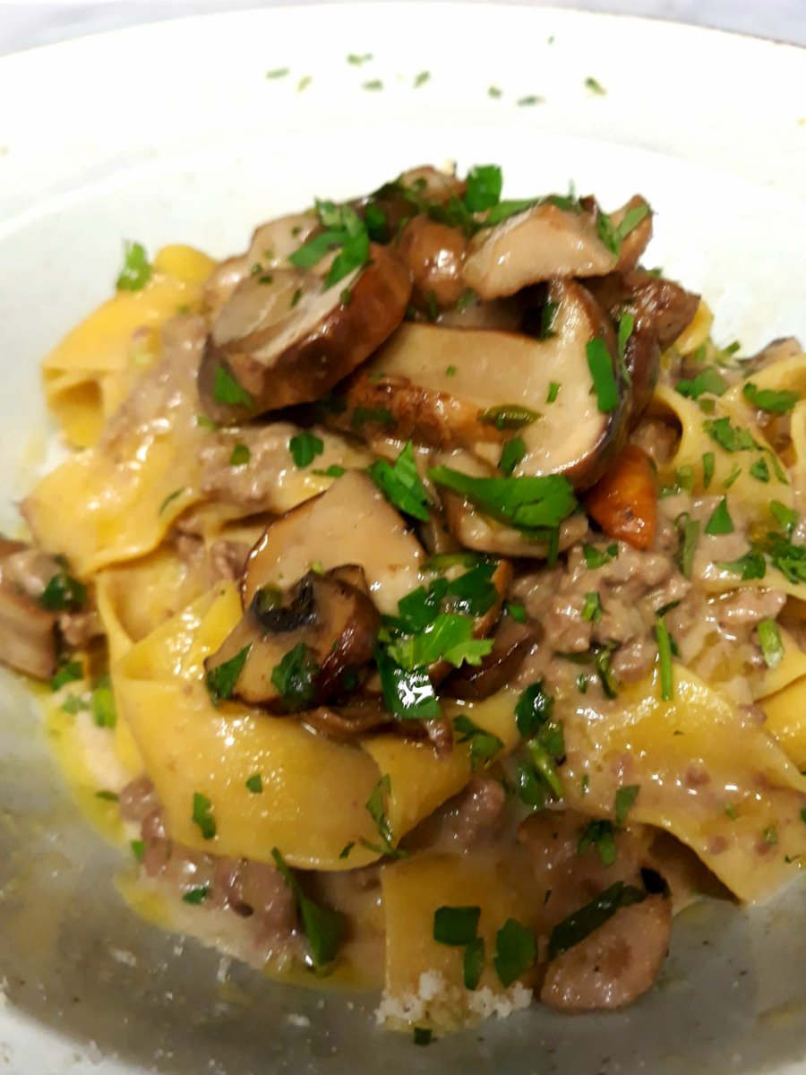 Fresh pappardelle egg pasta with lamb ragu and porcini mushrooms.
#Italian #pasta #Penge
Image may contain: food