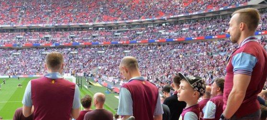 BBCSport's tweet photo. For one set of fans, the Championship play-off final will bring a euphoric rise back to the #PremierLeague.
But who will be celebrating? Aston Villa or Derby County?
More ➡ https://t.co/v3JyV36JgQ #bbcfootball #avfc #dcfc https://t.co/Bi7UtwXrd9