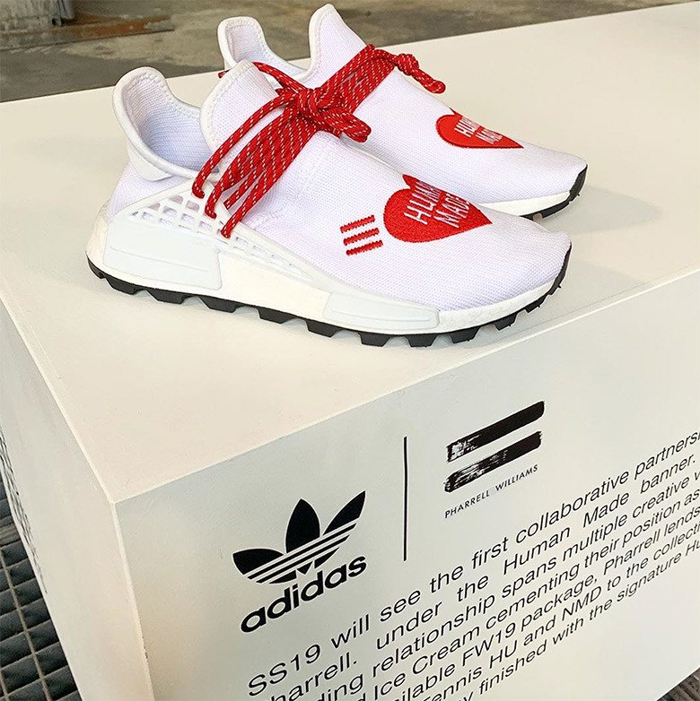 TonyTallor's tweet photo. HUMAN MADE x adidas NMD Hu Scheduled For Fall/Winter 2019 Release
#sneakersbot
https://t.co/Y7VWEf1DmD https://t.co/aATbLEs0Oi