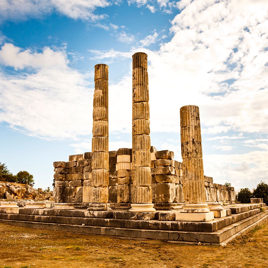 TurkishMuseums's tweet photo. Letoon, right on the shores of the Mediterranean, is a UNESCO World Heritage Site amidst stunning views right along the Lycian Way! #Turkey #Mugla #Letoon #UNESCO #WorldHeritage #exploreMW #museumweek https://t.co/B859q0n6oJ
