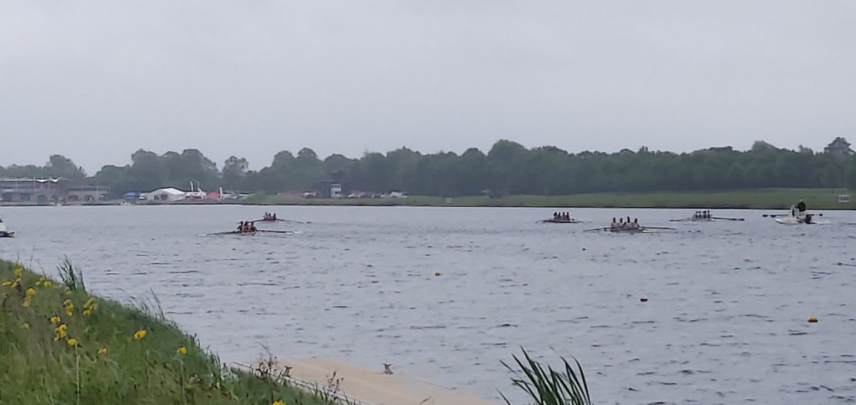 KSWBoatClub's tweet image. The Senior Girls Four go by, battling with Latymer Upper School, as they progress to the B final! Three B finals for KSWBC today #KSWBC #NSR19 #NSR #kingssport