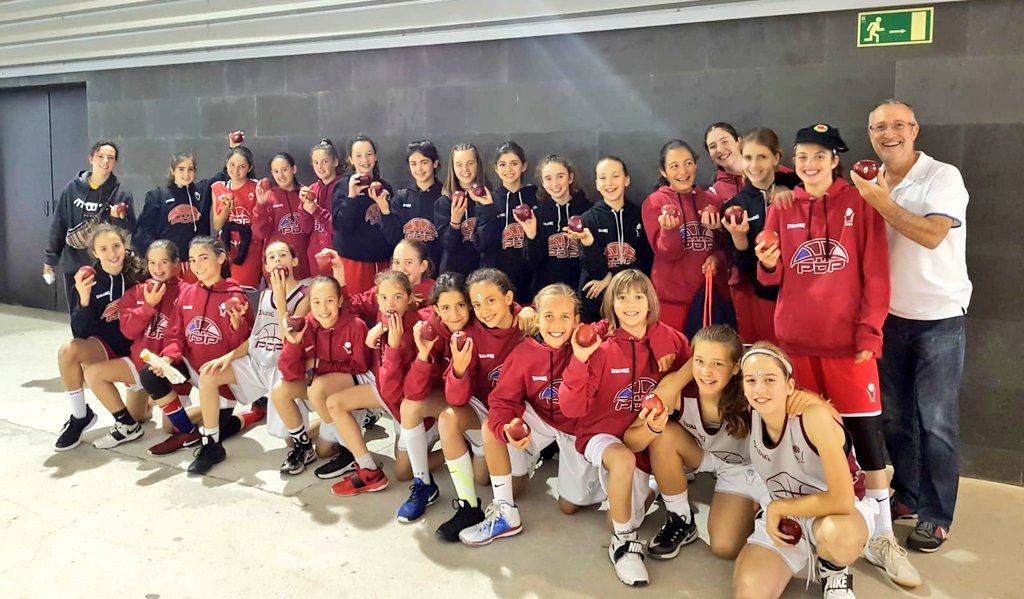 FCBQtecnic's tweet image. TROBADA PDP I TECNIFICACIÓ I Bàsquet per tots els racons de la Ciutat Esportiva Blanes... però també per moltes altres activitats! Aquí no para ningú!