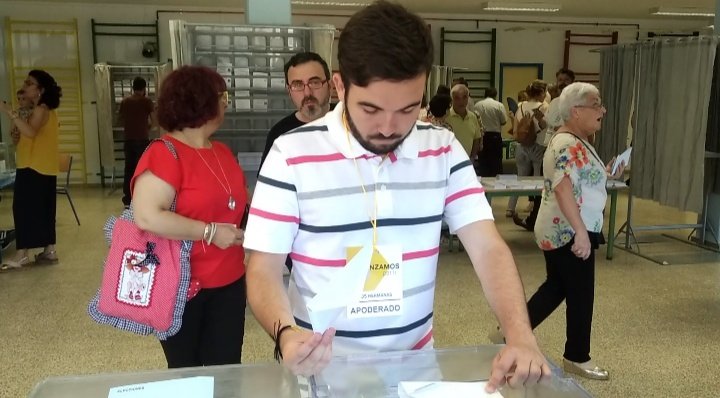 cadena_dh's tweet photo. 🔴‼️ Aquí os dejamos unas imágenes de cómo han votado @angunker de @sisepuede_dh; Juan Recio de Avanzamos; @FCarrilloCs de @CsDosHermanas; y @Pilaresdiferent de @AdelanteDH. https://t.co/7FtQupgsDz