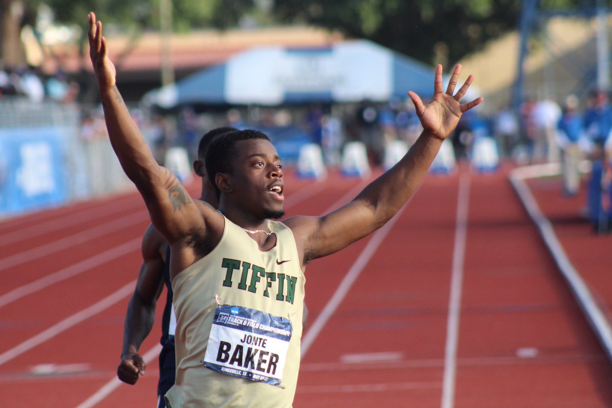 gotiffindragons's tweet photo. The fastest man in Division II 🏆

#NationalChampion | #TUDragons https://t.co/qgeHmUBPwF