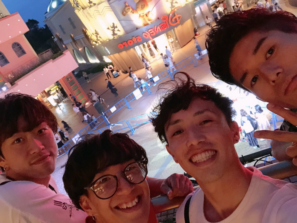 kazuhirorororo's tweet photo. イクスピアリで踊るってこんなに楽しいんやね🥺
最高やった〜!!!!!
ありがとうございました!!!!!
#saybe
#イクスピアリ
#舞浜
#リリイベ
#GONNADO
#なかまたち https://t.co/yGrUyW6OHr