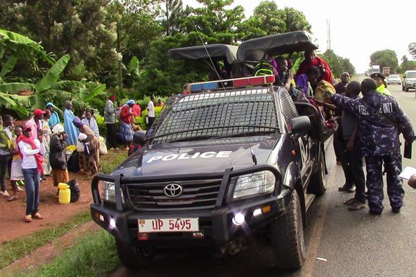 TheCitizenTz's tweet photo. Four people have died while four others sustained injuries after a taxi lost control and rammed into a group of Kenyan pilgrims at #Bugodi Village along the #Iganga-#Jinja highway on Sunday morning. https://t.co/l5ei5BJ9bN