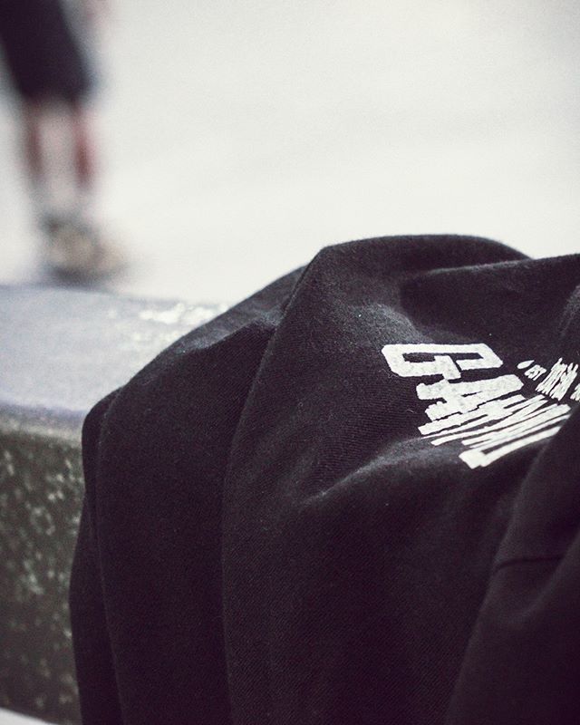 gahyaoclothing's tweet photo. Spotted at the 🛹 park.
.
.
.
.
.
#gahyao #加油 #addoil #silkscreen #screenprint #tshirtprinting #tshirtbranded #tshirtcustom#tshirtdesign
#tees #tshirttime #teeshirt #customshirts #graphictees #apparel #clothingbrand #streetwearbrand #skatewear #printl… https://t.co/WDXgQ9d0U0 https://t.co/kkurozUsuq