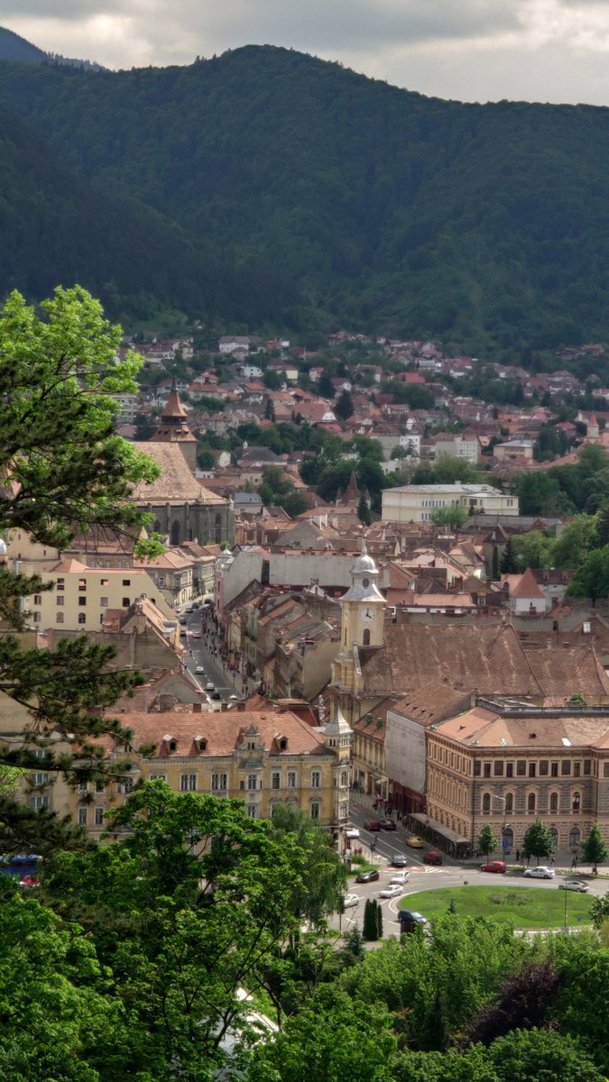 TravellingTbP's tweet photo. Brașov, #Romania https://t.co/T4NRKoDGQY