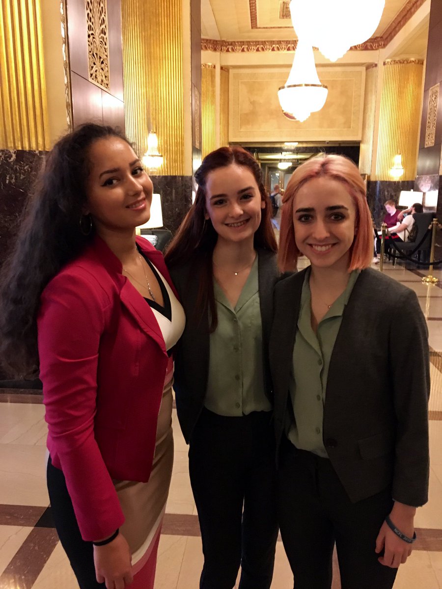 DCFL_MI's tweet photo. Team #Detroit is ready to take on Day 2 of #NCFL2019 in Milwaukee!
(@MercyHighMI @TheRoeperSchool @ncfl2019) #forensics #publicforum https://t.co/cCybXd0knS