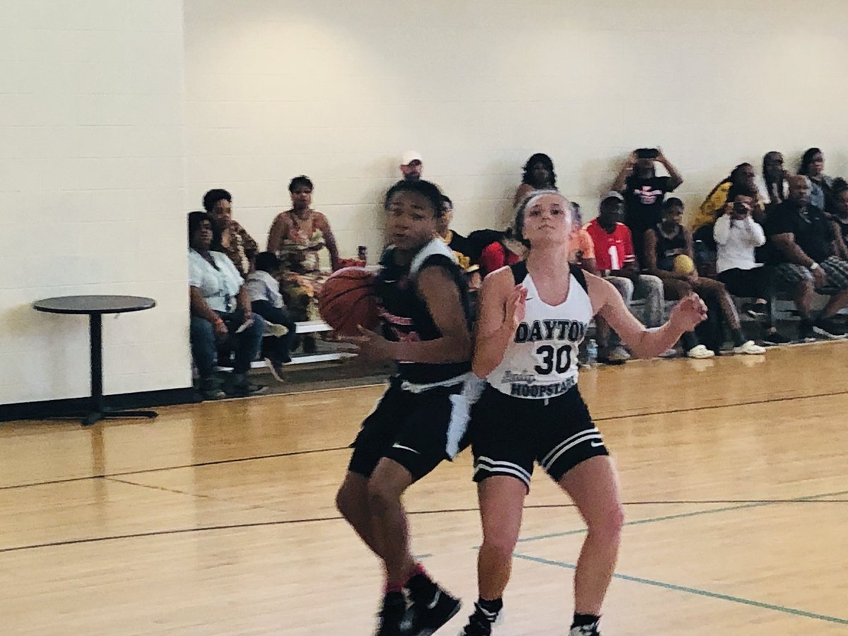 ohio50's tweet photo. #THEMIDWESTSHOWDOWN Cincy Phenom vs Dayton Lady Hoopstars https://t.co/NzZ5Uo6goM