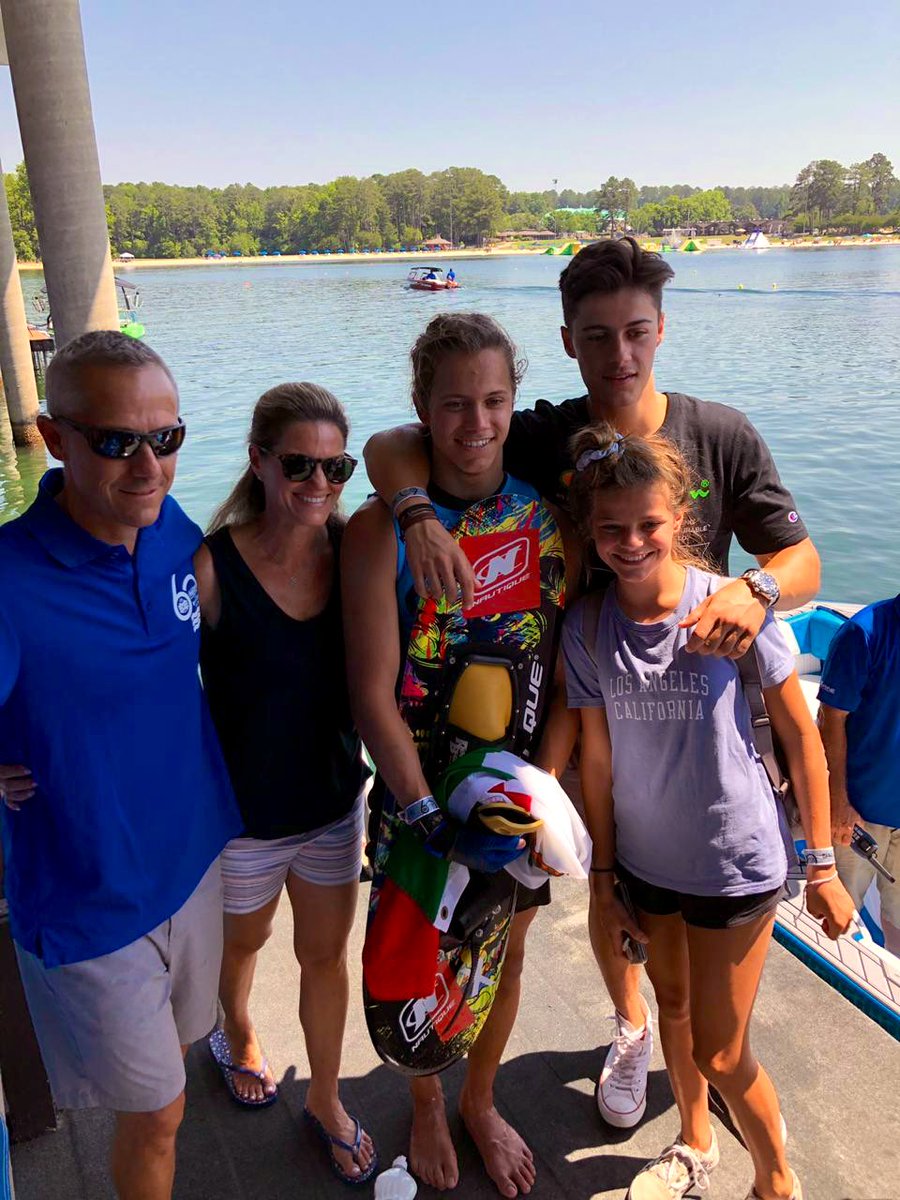 esquimx's tweet image. Felicidades!!! Patricio “Pato” Font, Campeón en figuras categoría Open del US Masters 🥇 con tan solo 16 años de edad, convirtiéndose en el primer mexicano 🇲🇽 en conseguirlo en 60 años que se ha llevado a cabo este importante evento. #OrgulloMexicano @CONADE @COM_Mexico