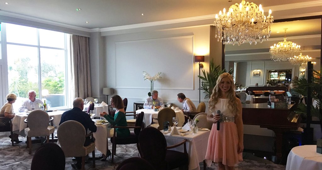 TamsinBall's tweet photo. A delightful surprise to end my Saturday performing for a fabulous crowd at the beloved Duchy last night!💕..Thank you all☺️✨🥂🎤 #residentsinger #live #music #dining #vocalist #ambience #hotel #entertainment #brends #cornwall #duchy #postwedding #eveninggig #saturdaynight🎶 https://t.co/F6X1aq4cph