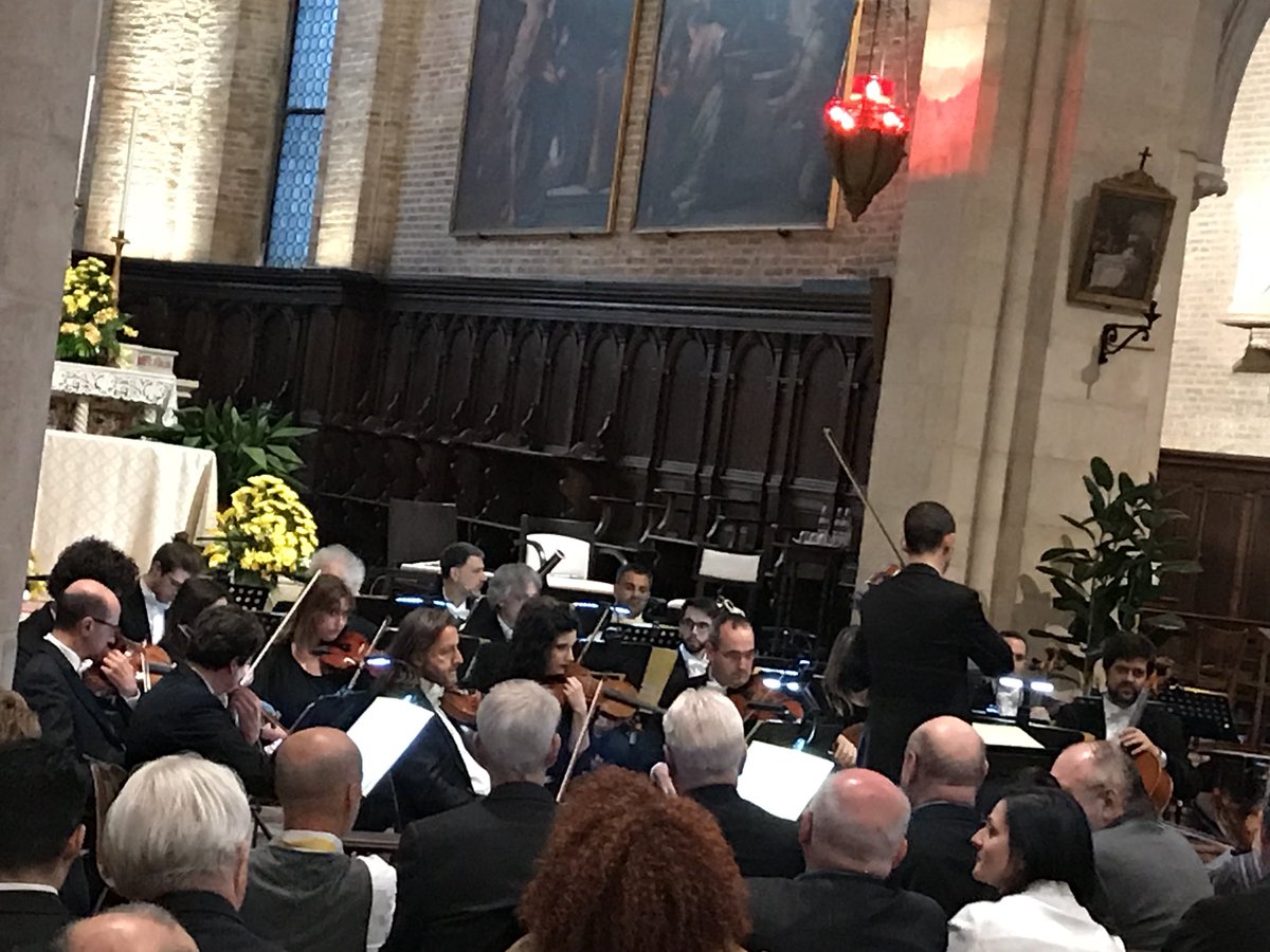 rachele_nicolis's tweet photo. Se continuerete ad odiarvi e a commettere ingiustizie, Dio vi toglierà la musica | Si conclude il #FestivalBiblico con l’Orchestra di Padova e del Veneto #iusvesocialteam #Fb2019 #Polis https://t.co/x6f4J89rIc