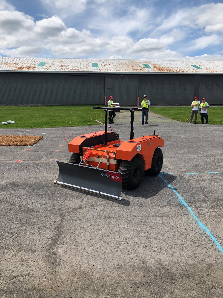 JulieLeese1's tweet photo. What a fun time!  Carleton and Ottawa universities’ engineering students compete in the Unmanned Ground Vehicle completion with their snowplows at ⁦@Invest_Ottawa’s L5⁩ testing site! #UGV19 #InnovationTC https://t.co/zj5r6qkXhp