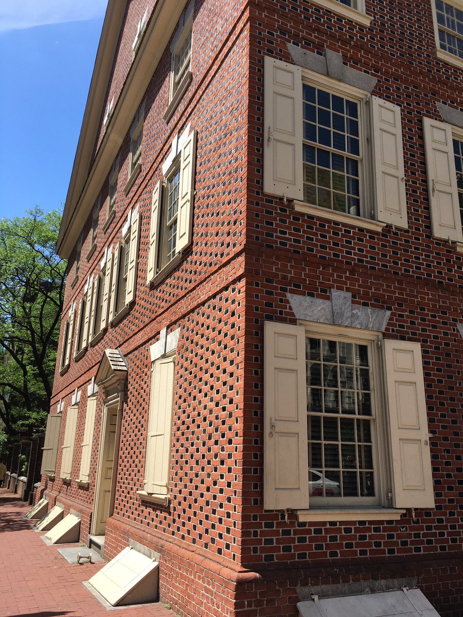charzen1129's tweet photo. Historic sites of Philadelphia πΊπΈ
#LibertyBell
#IndependenceHall
#DeclarationHouse
#CityHall #WilliamPenn https://t.co/OYbMzyCMdy