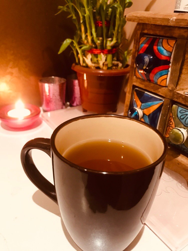 sugarfreedoc1's tweet photo. Do try this #gingerturmerictea at night
its amazing fr ur body, Curcumin in turmeric has anti inflammatory n anti oxidant properties, aids digestion, helps control blood sugar n improves skin condition.
#HealthyChoices
@OrganicIndia @FabindiaNews https://t.co/vxpl0sL0zA