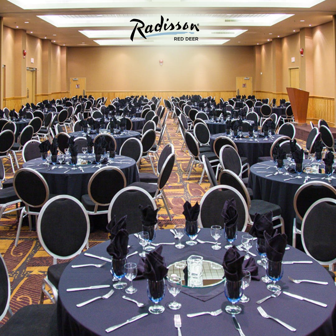 Spanning 20,000 square feet, the event space at Radisson Hotel Red Deer can be easily configured for any occasion, from wedding receptions and six-course banquets to board meetings and trade shows.
