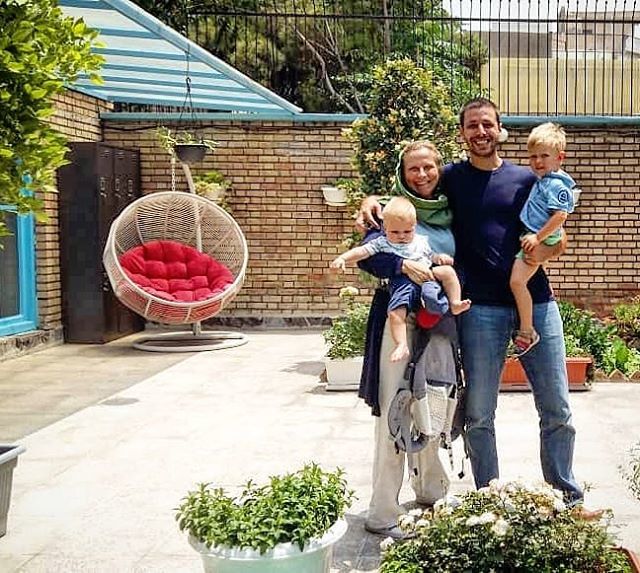 hitehranhostel's tweet photo. It takes courage, patience and passion to travel around the world with 2 kids! They have the sweetest little boys, yet it's a very difficult job to do. Well done! 👌👍
.
#hostellife #travelblogger #travelstories #travelcommunity #traveltoiran #budgettr… https://t.co/YteW0fHPbs https://t.co/fpBKsVFgEY