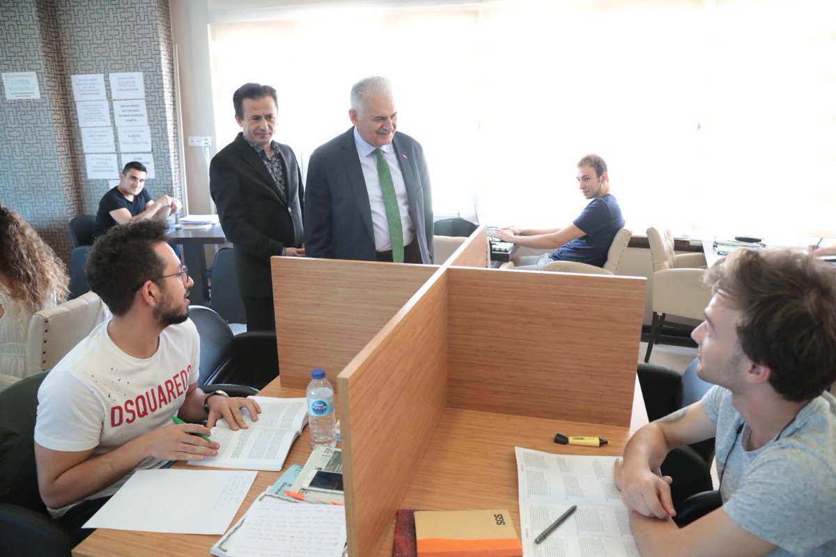 Kütüphanedeyim 🤫 Ses çıkaramıyorum o yüzden buraya bir link bırakacağım. Kütüphaneler ile alakalı projelerime bakabilirsiniz. 🙋🏻‍♂👇🏼
binaliyildirim.com.tr/kampanyalar/ya…