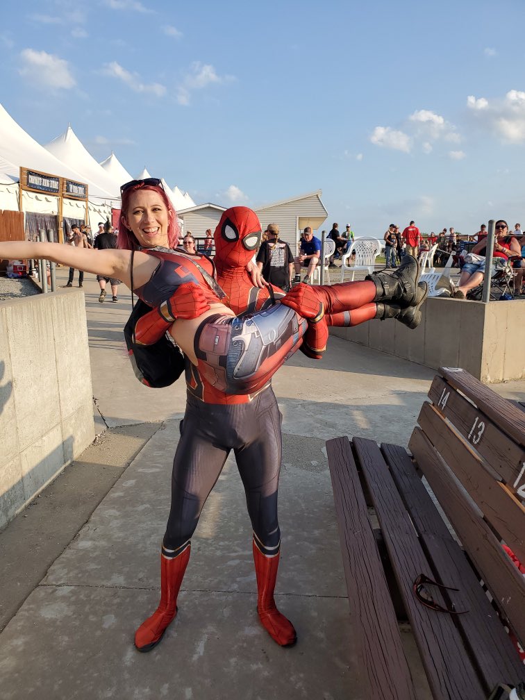 Cassanndra7's tweet photo. Deadpool and Spider-Man meet again 
I think 🤔 we wore the costumes better @VancityReynolds 
@Rocklahoma  
@TomHolland1996 
Rock on 🤘🏻 https://t.co/5X19Kd5rKY