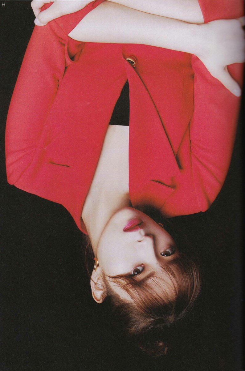 twicesunshinee's tweet photo. jeongyeon                            mina https://t.co/pmTeMF7Vgv