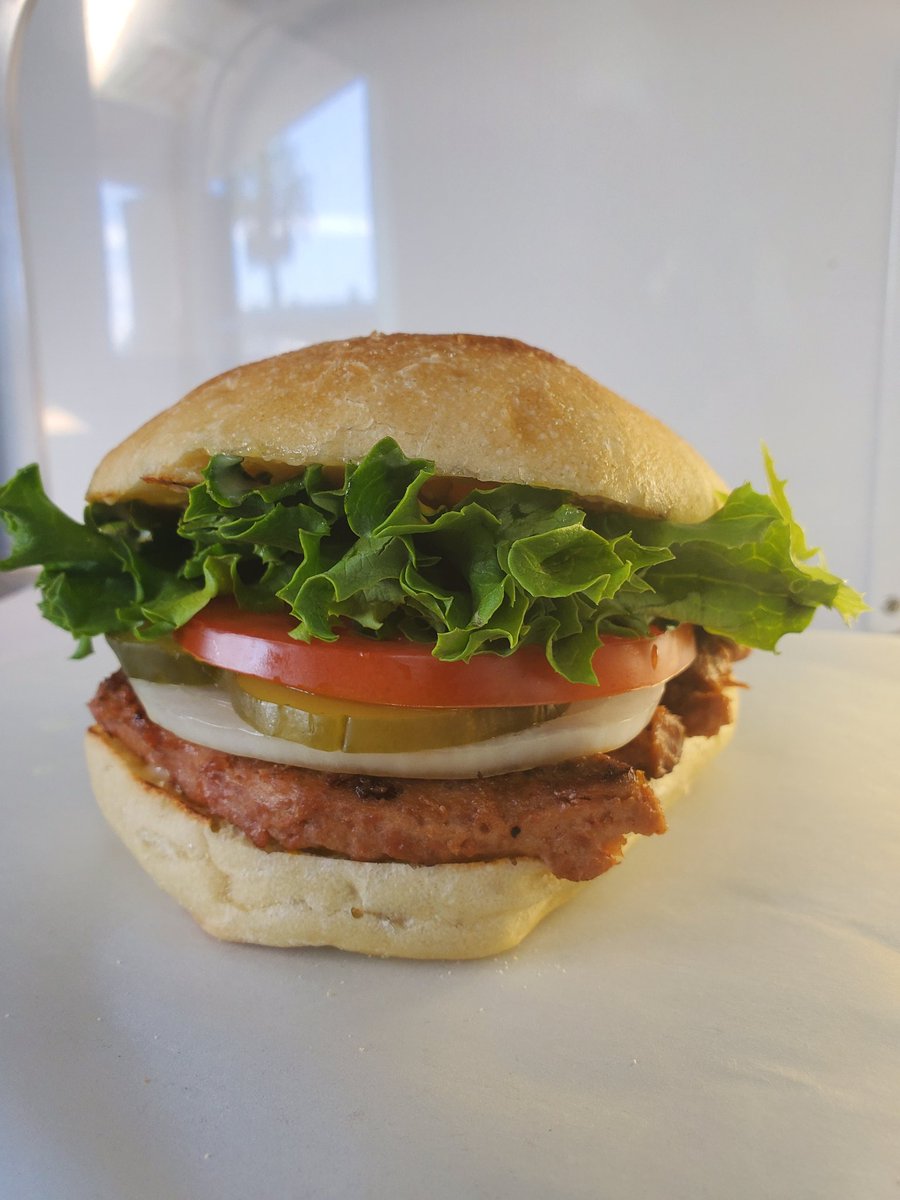 Serving these righteous beyond burgers at calicraft brewing in walnut creek today(Sunday the 26th) grill will be hot by noon!