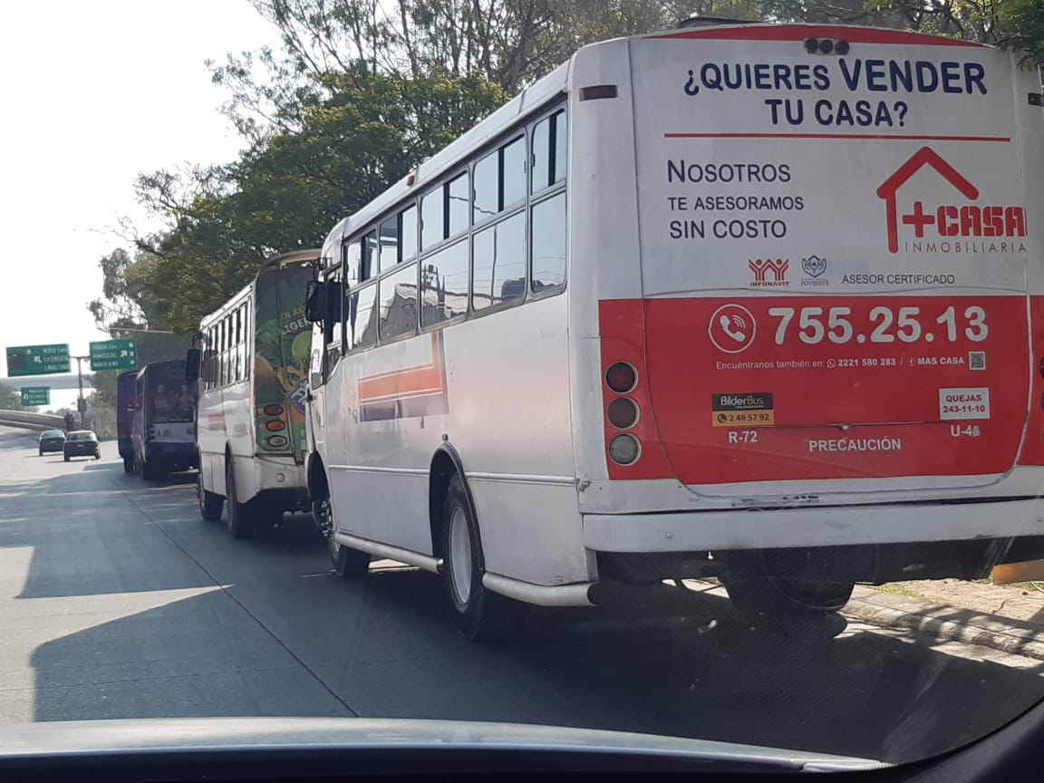 carlosepando's tweet photo. Qué pasó criaturas ya listas para el acarreo.

Pobre gente, tener que ir a ver al impresentable @MBarbosaMX 

Esperemos que hoy no se les quede dormido en el templete.

Cc @GenovevaHuerta @paco_fraile @INEMexico @FEPADE_Mex https://t.co/3mElLbUR1R