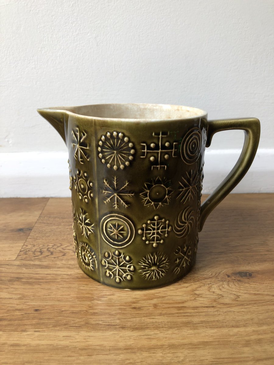 SuzeAppleMac's tweet photo. Totem by Portmeirion from the 1960’s 😍 #totem #totemportmeirion #totemportmeirionpottery #sixtiesdesign #susanwilliamsellis #susanwilliamsellisportmeirion #carbootfind #stokeontrent #thepotteries https://t.co/kgzxUEjf8y