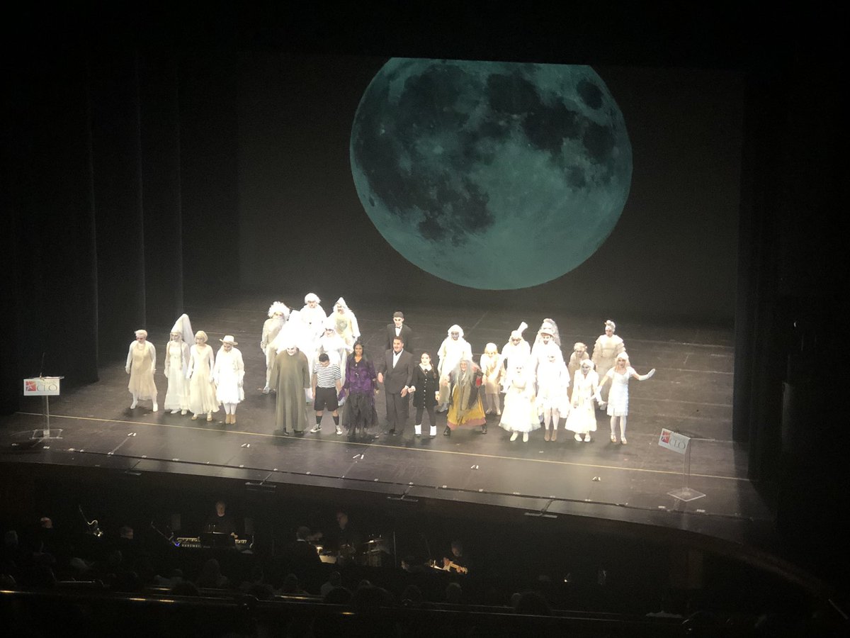 The best night!! The kids took the benedum stage with everything they had and left nothing behind. I could not be more proud! #itsagreatdaytobeanindian <a href="/PennHillsSD/">PHSD</a> <a href="/PH_Athletics/">Penn Hills Athletics</a> <a href="/phtribe/">Penn Hills Tribe</a>