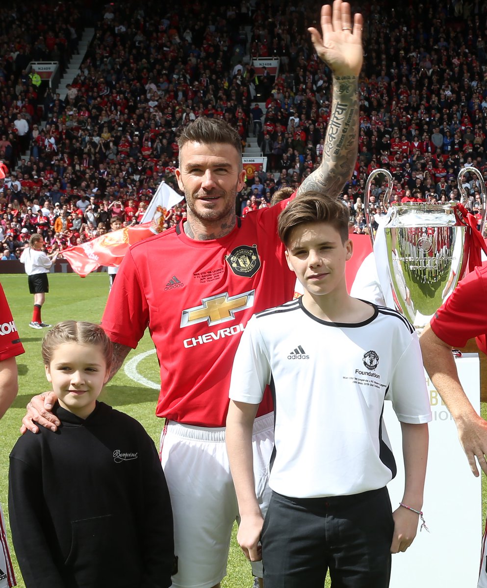 2️⃣0️⃣ years on... 😍

#MUFC #Treble99