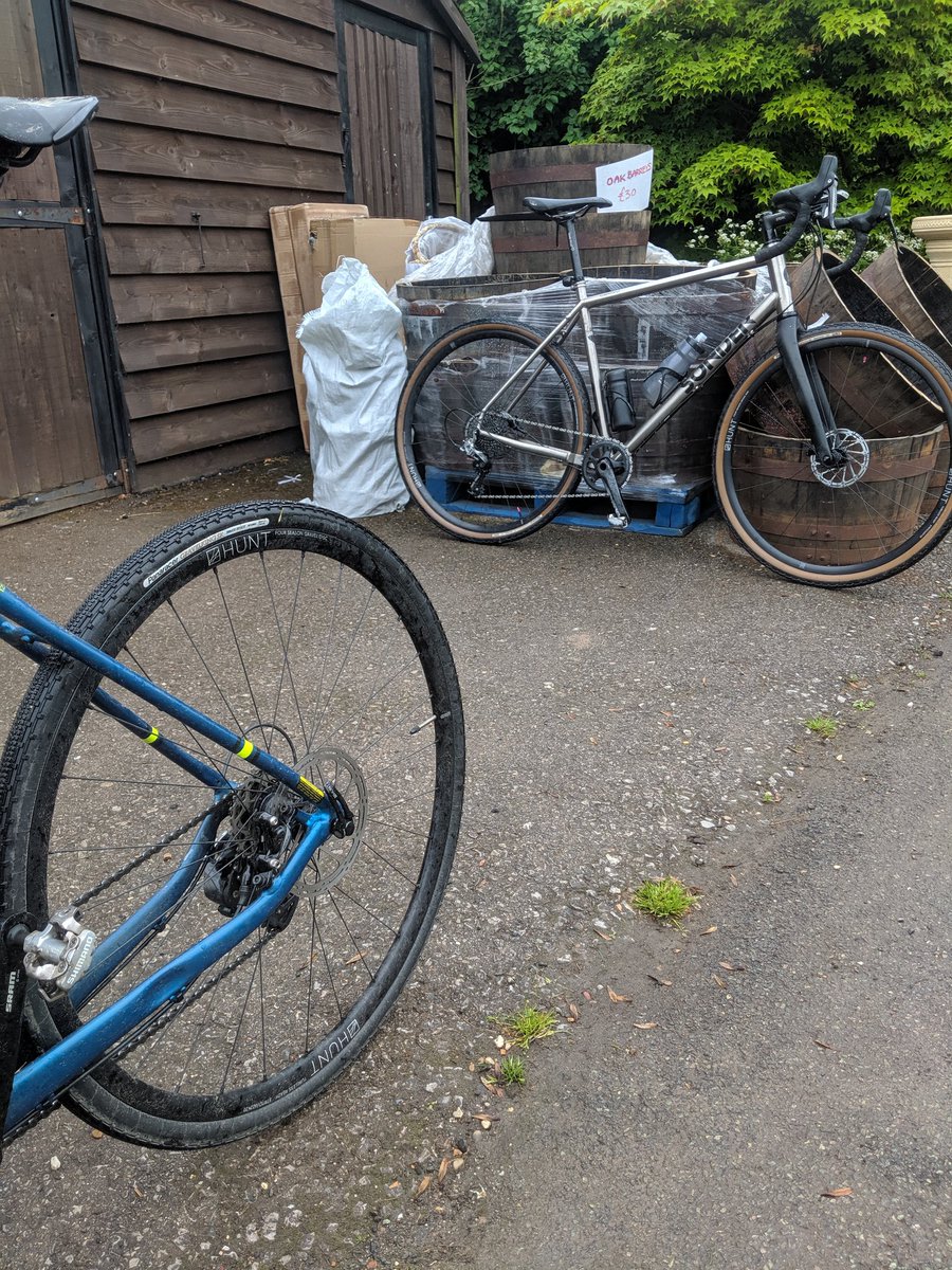 eversonc's tweet image. Rated. Highly recommended.. So much so my mate got a pair as well @HuntBikeWheels Four Seasons Gravel Disc great combo with @panaracer_world Gravel King SK  #gravelbiking