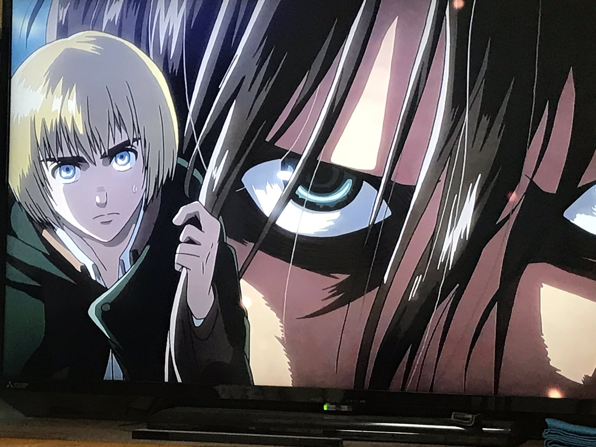 マスマス On Twitter 進撃の巨人アニメ 54話 勇者 アルミン 耐えろ 僕が捨てられる物なんて これしかないんだ きっとエレンなら 海にたどり着く