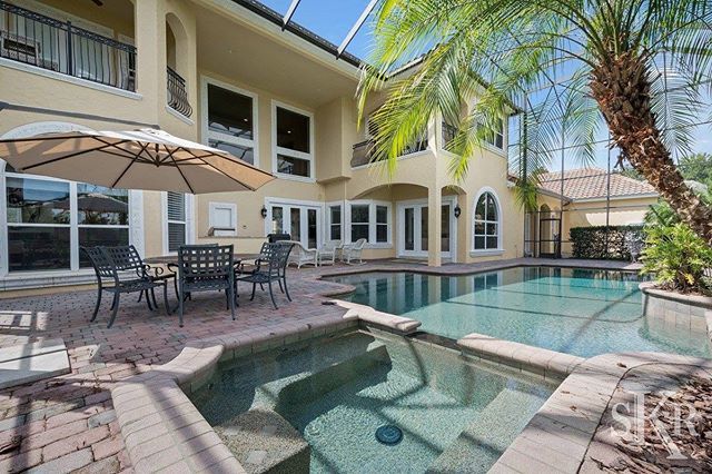 chris_sapp's tweet photo. When you need to cool down, do it in style! Luxury on Lake Luntz
.
.
.
.
#pool #pooltime #florida #floridasummer #endlesssummer #lakelife #lakeluntz #floridarealestate #realtor #luxuryrealestate #floridalife #windermerelifestyle #windermerefl #luxuryhomes https://t.co/gteZu4oFlF https://t.co/dJFbL0DGHG